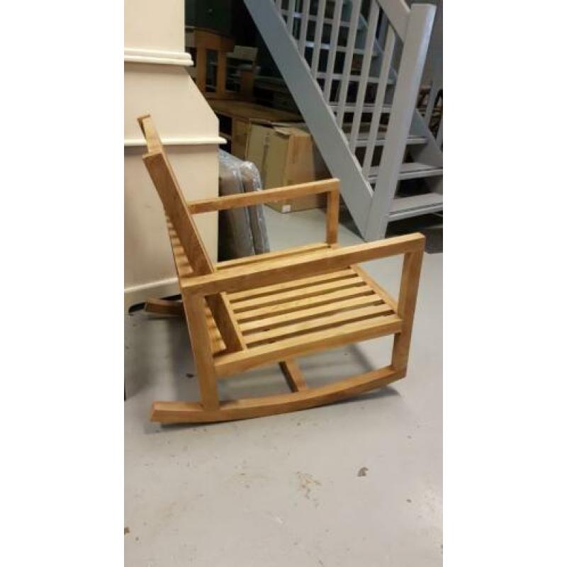 Nieuwe teakhouten schommelstoel met kussens