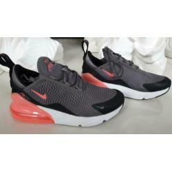 Nike 270 maat 31
