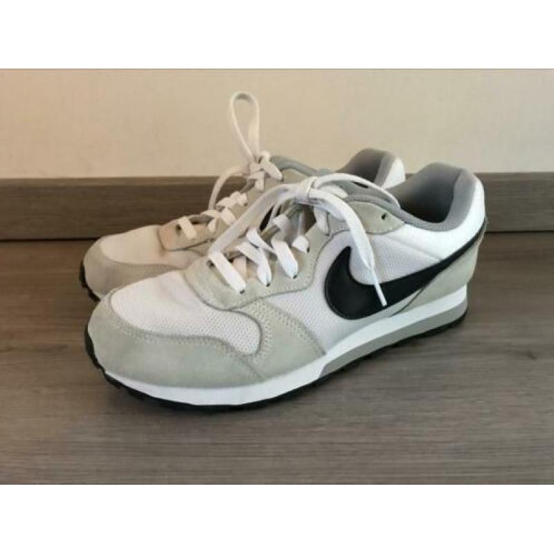 Nike sportschoenen maat 38,5