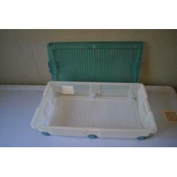 Kledingboxen (2 stuks, voor 5 euro per stuk)