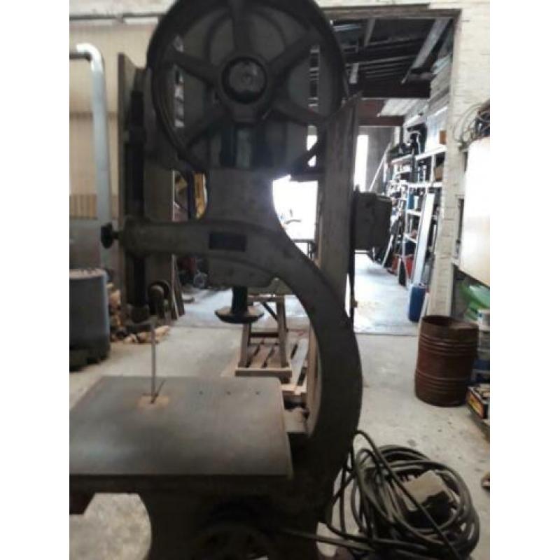 lintzaagmachine