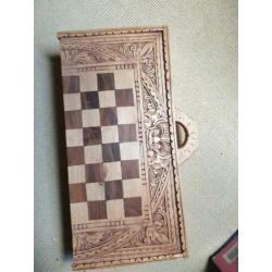 Houten schaakspel
