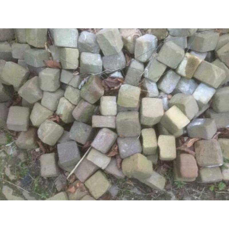 Gratis klinkers 10x10 en trottoirtegels 30x30