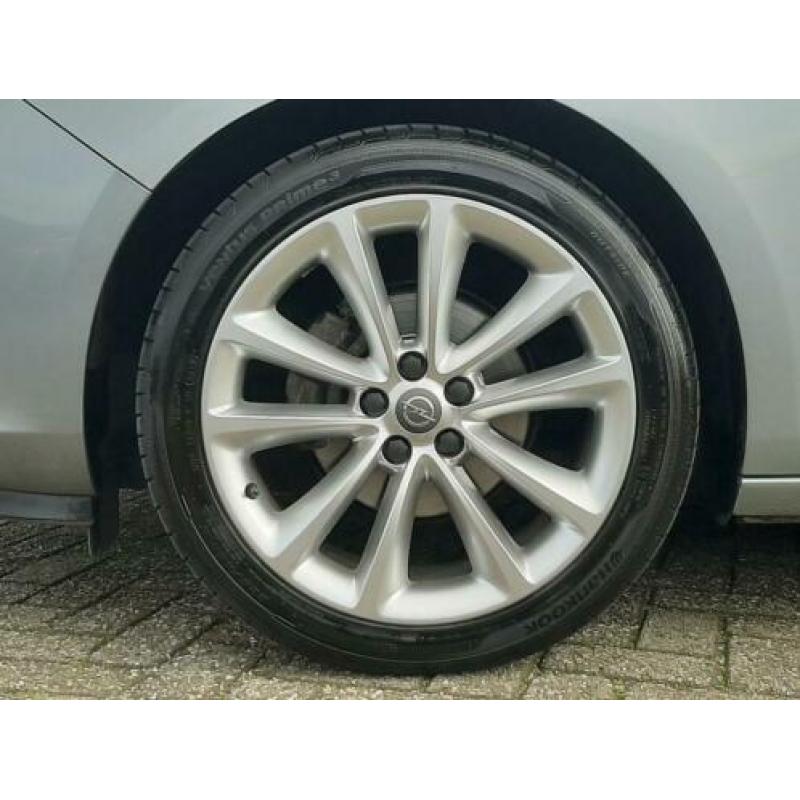 Opel Astra 1.6 Cosmo Navigatie/Leer/18inch/PDC/Climate.