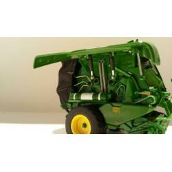 4 ronde balenpersen Universal Hobbies, Wiking, ERTL