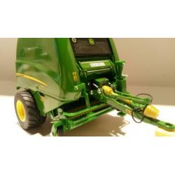 4 ronde balenpersen Universal Hobbies, Wiking, ERTL