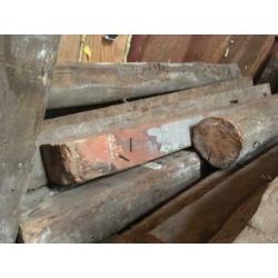 partij originele oude houten boerderij balken, op is op