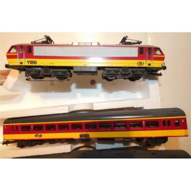 Lima NMBS - NS - Benelux E-treinstel “1186”, 6-delig, 3-rail