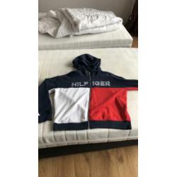 Tommy vest 1 x gedragen maar toch net te klein