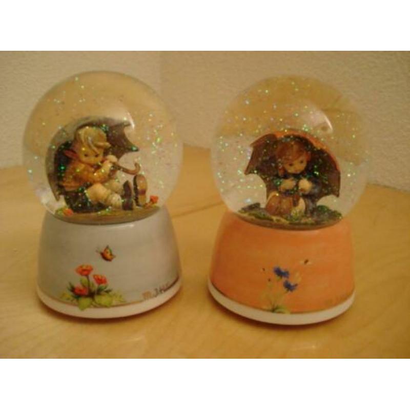 MJ Hummel glazen bol met jongen/meisje MIH schneekugel gebor