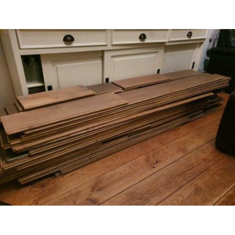 +/- 13 m2 massief eiken vloerdelen 19cm breed en 2 cm dik