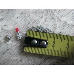Miniatuur lippenstift & haarkam