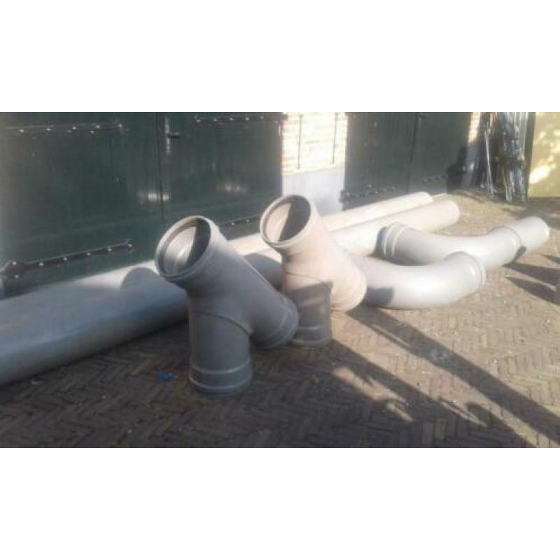 pvc hulp stukken rond 31,5 cm ( bochten en spruitstukken )