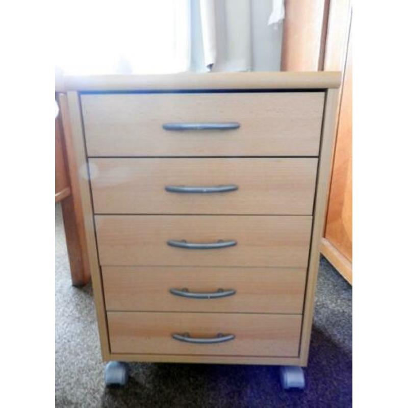 Nachtkastje voor senioren/comfort bed