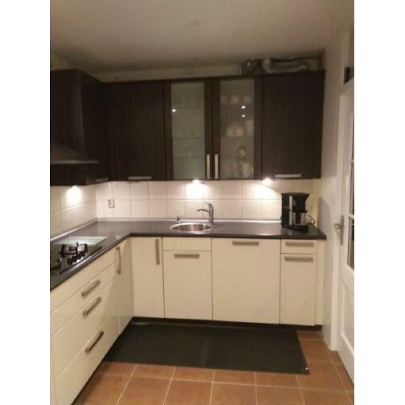 Keuken incl. apparatuur (excl. koelkast)
