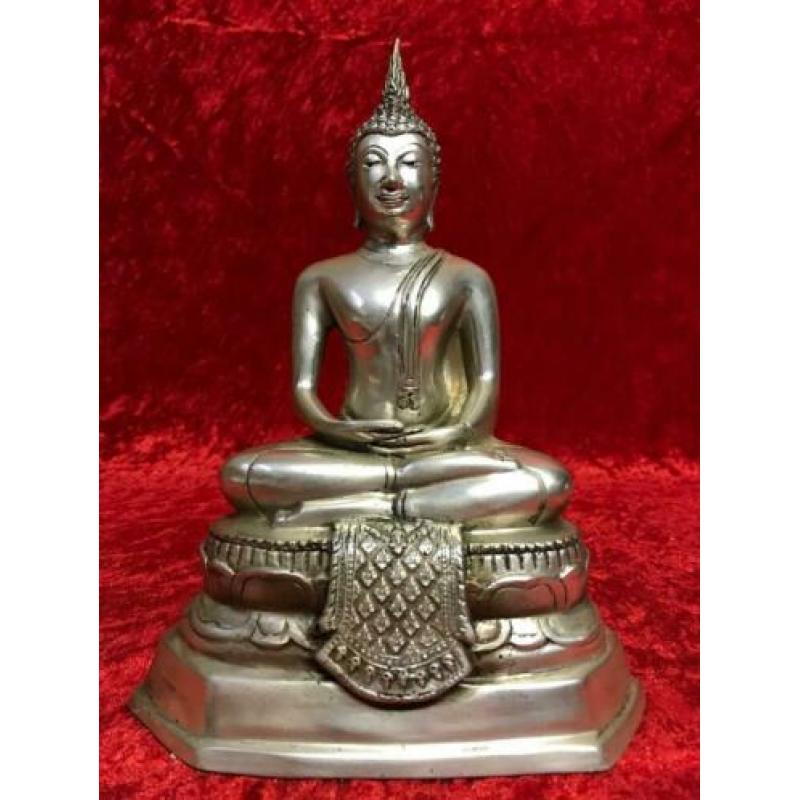 Innerlijke rust brons verzilverd buddha beeld