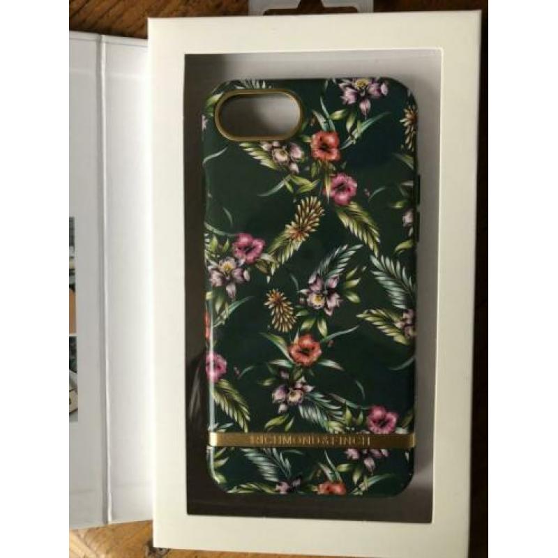 Richmond & Finch iPhone 8/7 hoesje. Nieuw