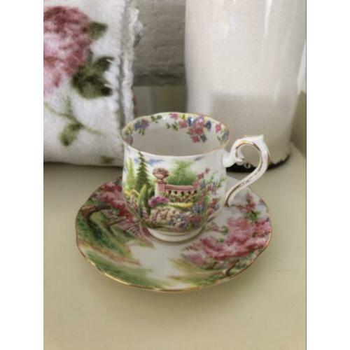 Prachtige kop en schotel Blossom Time Royal Albert