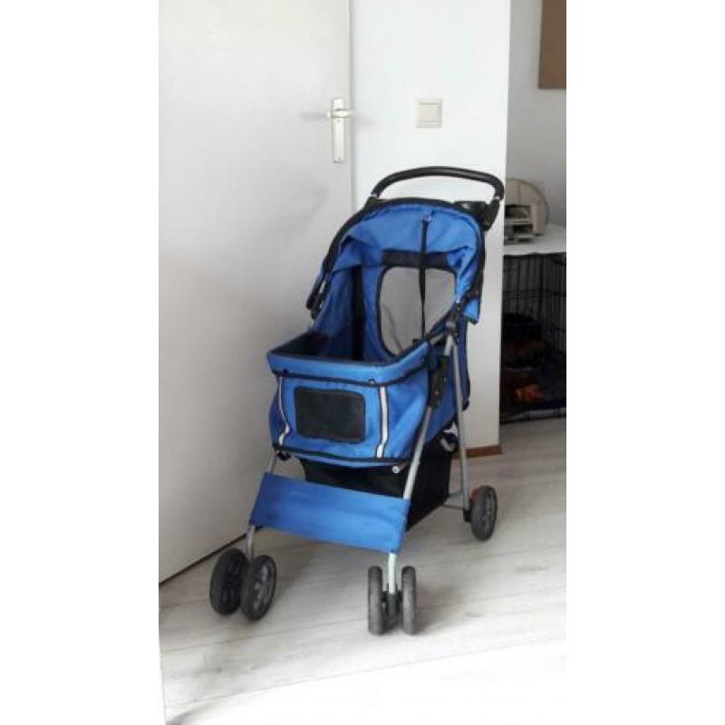 Hondenbuggy.