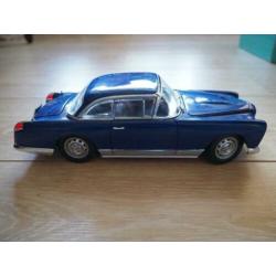Sun Star Facel Vega HK500 schaal 1/18