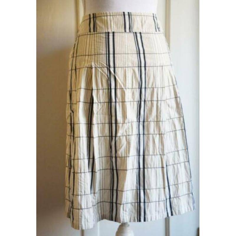 Leuke rok JOSEPHINE & Co., maat 40.
