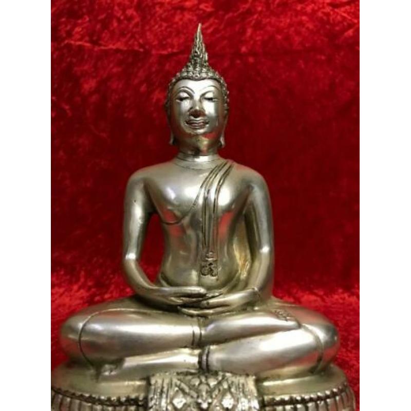 Innerlijke rust brons verzilverd buddha beeld