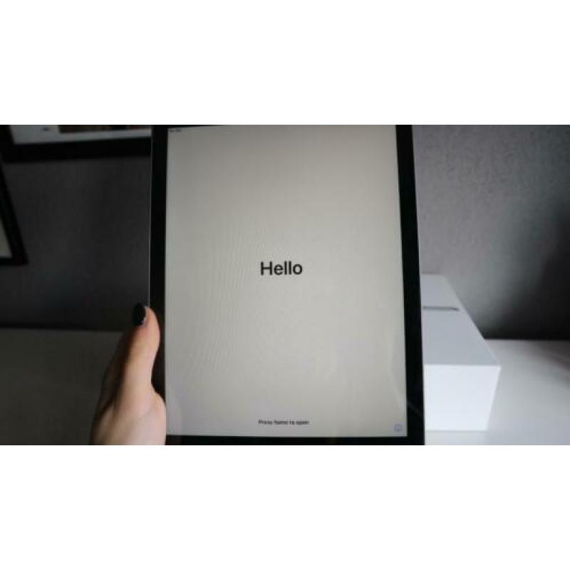 iPad 6th Generation 32GB