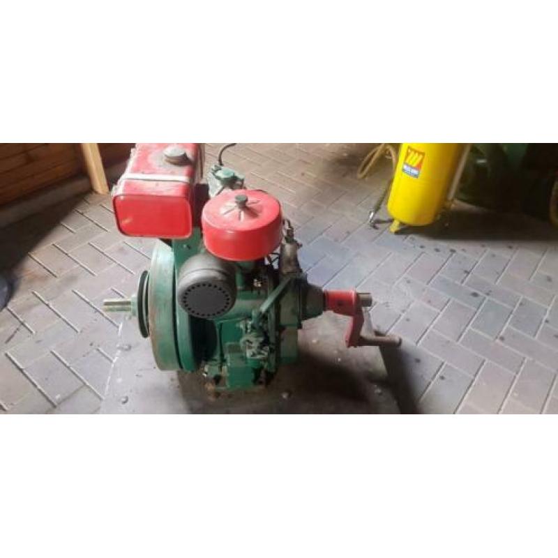 Partij oude machines, generatoren, stagionair motors, tuinge