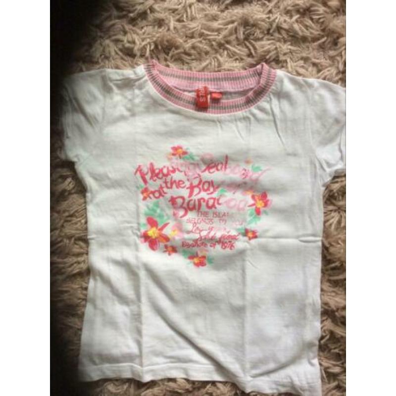 Te koop: wit shirtje voor een meisje maat 104/110