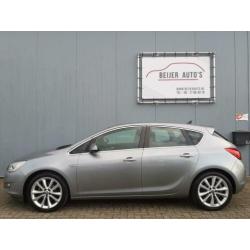 Opel Astra 1.6 Cosmo Navigatie/Leer/18inch/PDC/Climate.