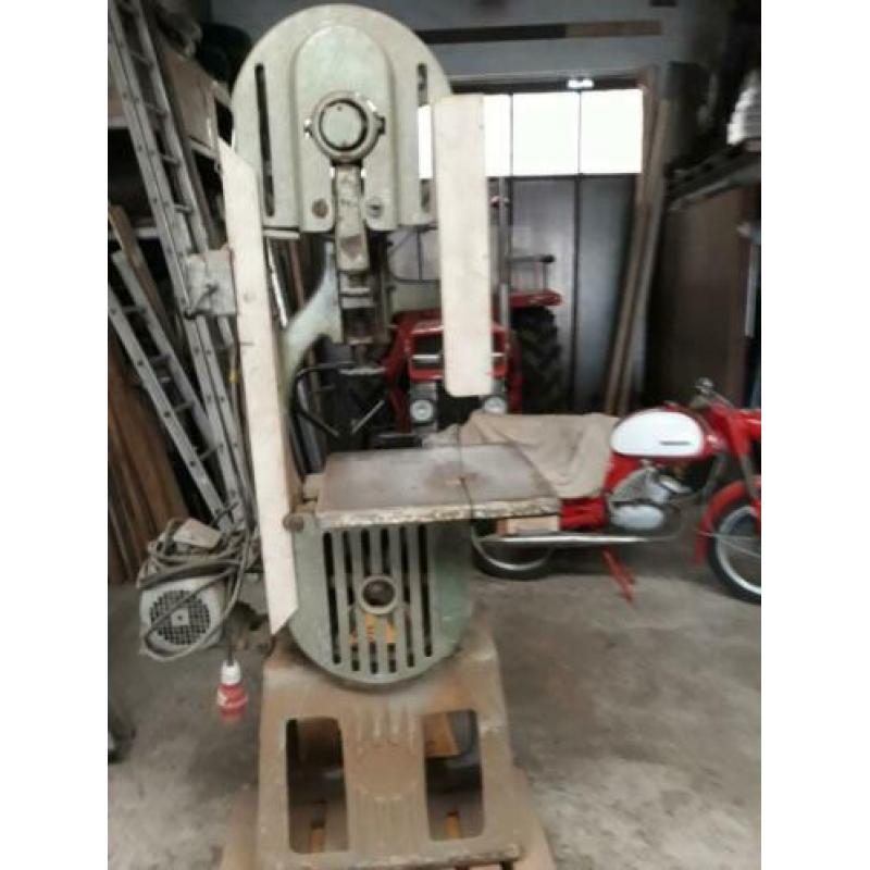 lintzaagmachine