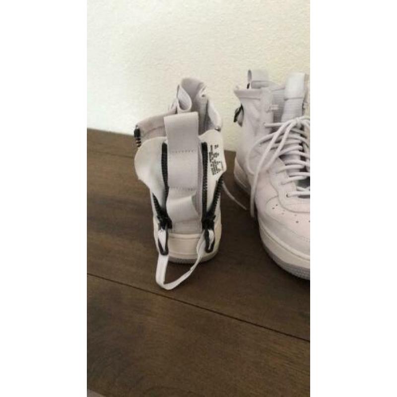 Zgan stoere hoge Nike Air maat 40