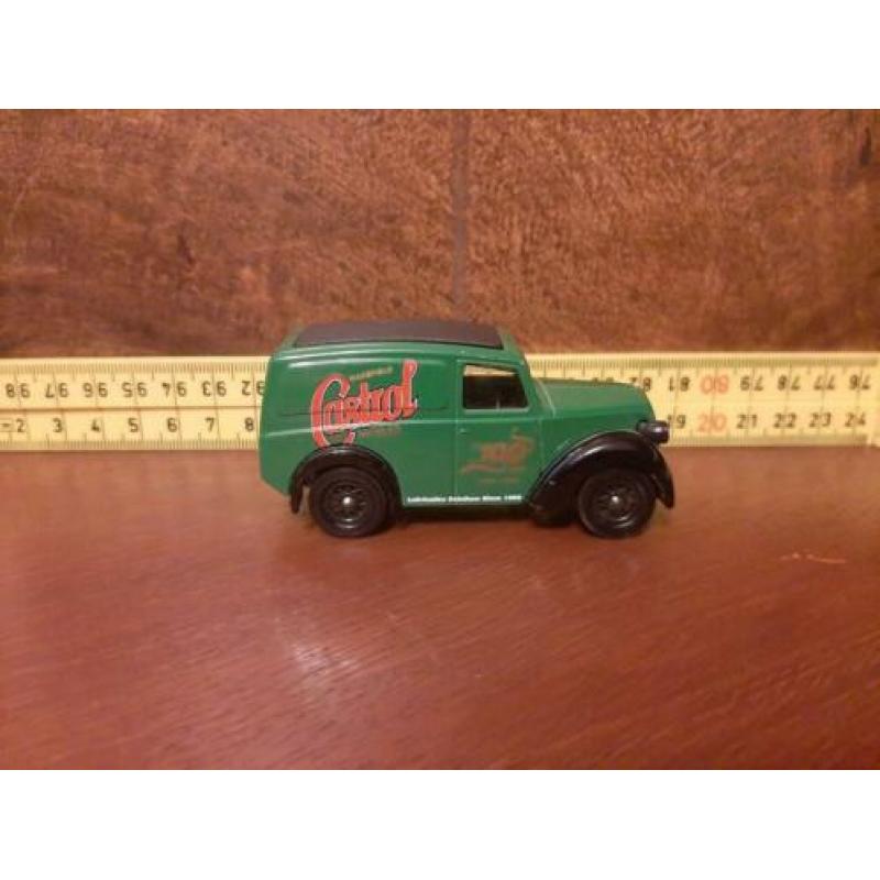 Lledo promotional model castrol oil