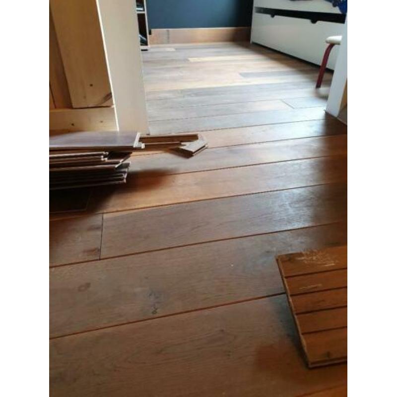 +/- 13 m2 massief eiken vloerdelen 19cm breed en 2 cm dik
