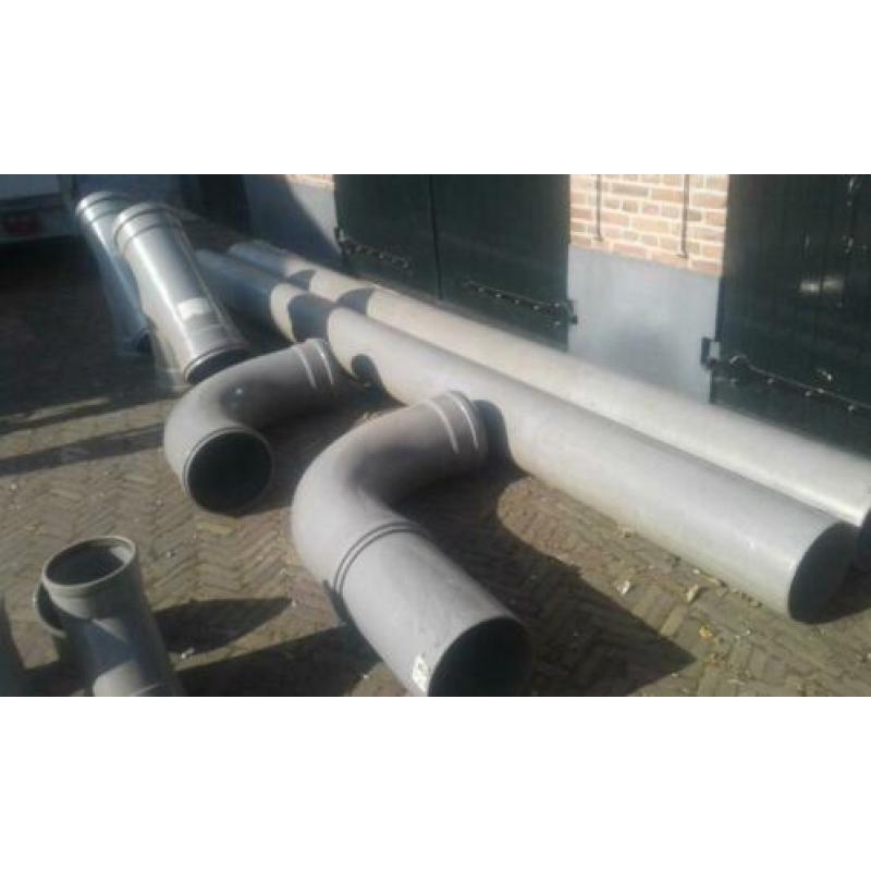 pvc hulp stukken rond 31,5 cm ( bochten en spruitstukken )