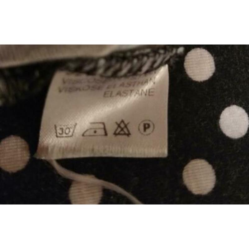 Zwart - wit polkadot jurkje Bagoes maat 2 KASTOPRUIMING