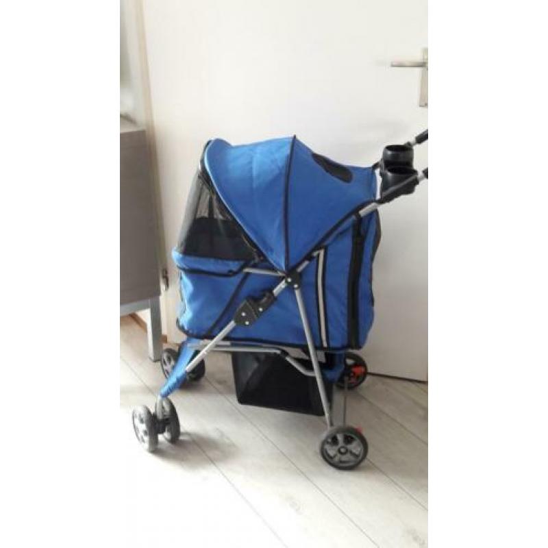 Hondenbuggy.