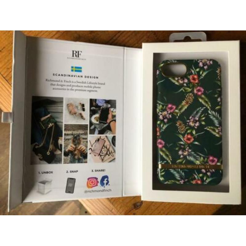 Richmond & Finch iPhone 8/7 hoesje. Nieuw