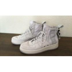 Zgan stoere hoge Nike Air maat 40