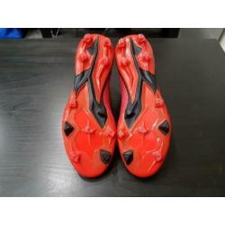 Gloednieuw! Adidas voetbalschoenen Predator 19.1
