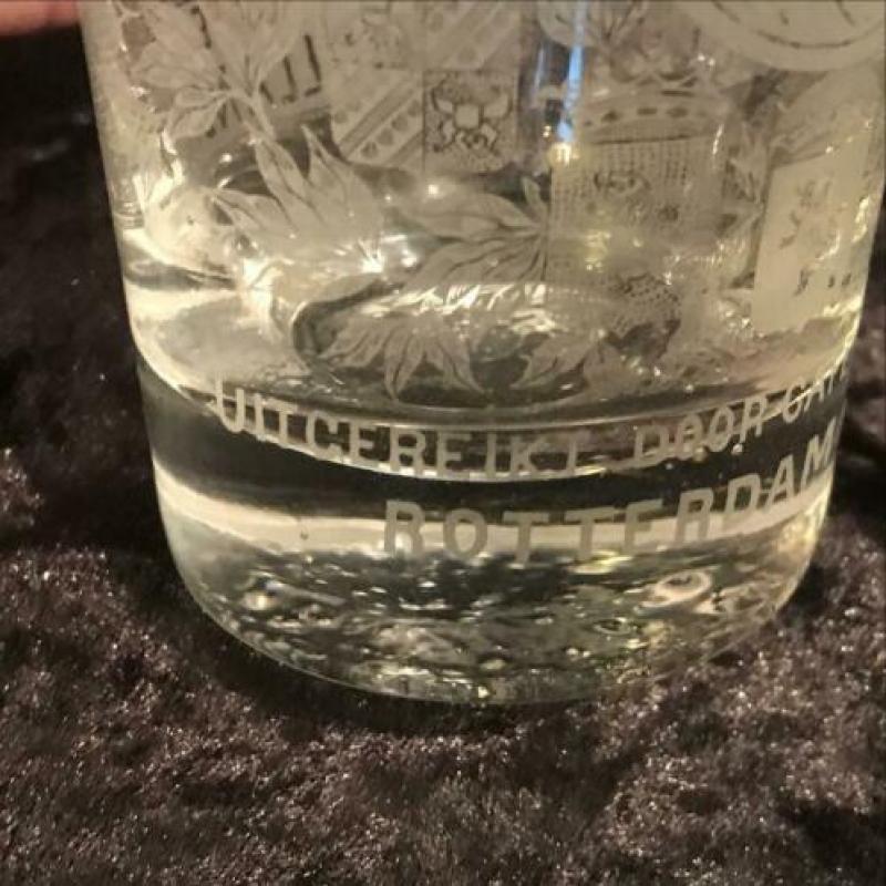 Antiek glas 1898 cafe Hollandia Rotterdam koningshuis wilhel