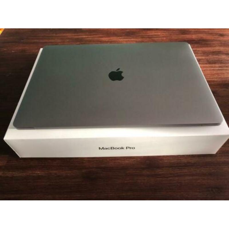 Apple MacBook Pro 2018 15,4" i7 2,6 GHz, 512GB met AppleCare
