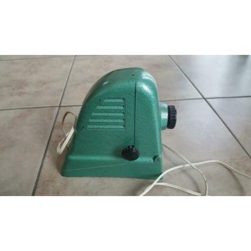 70. Antiek toverlantaarn Slide bakeliet lamp projector Tzk
