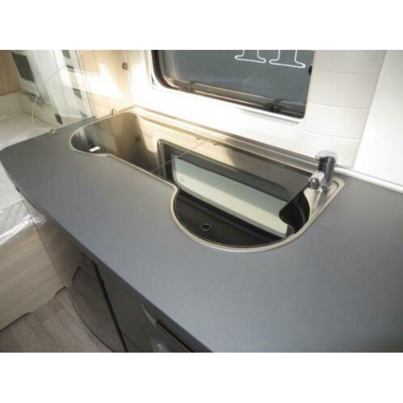 Hobby De Luxe Edition 440 SF