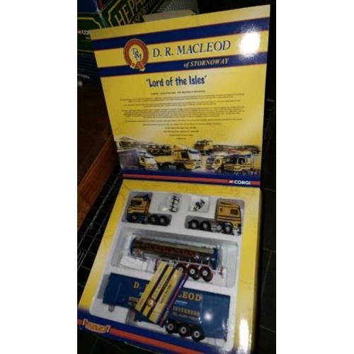 CORGI CC99165 D.R.Macleod of Stornoway Trucks & Trailers Set