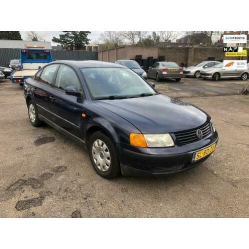 Volkswagen Passat 1.8-5V Trendline
