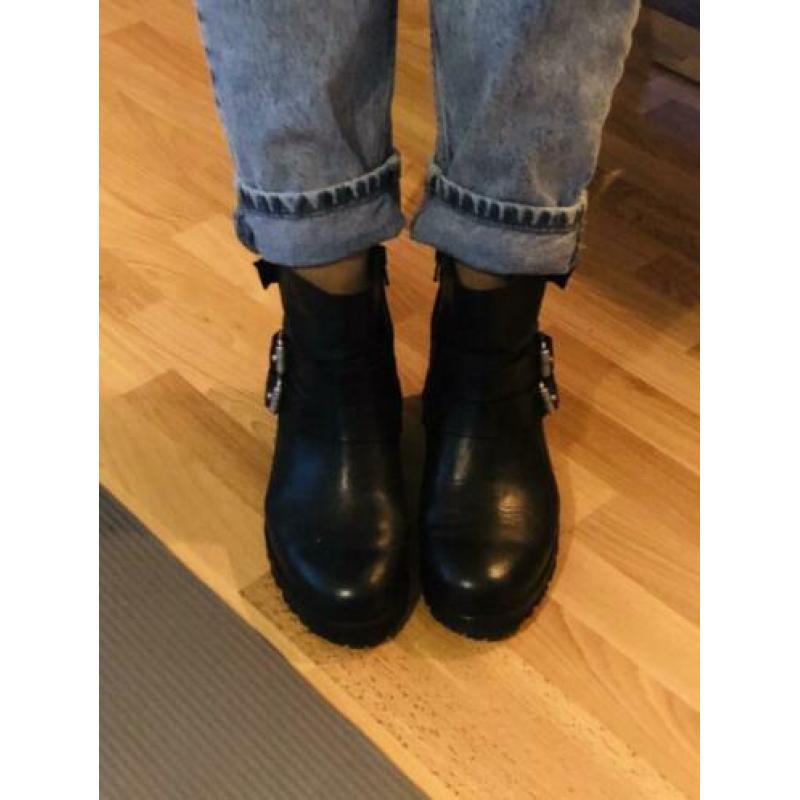 Zwarte laarsjes boots maat 36