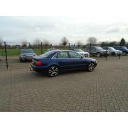 Audi A4 2.4-V6 AUTOMAAT AIRCO APK NIEUW