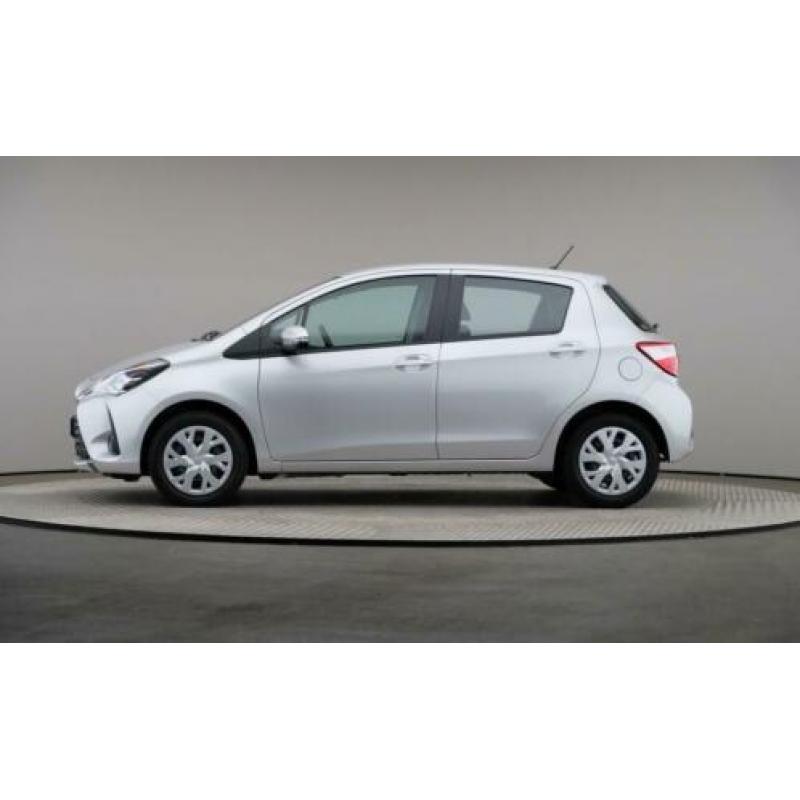 Toyota Yaris 1.5 VVT-i Aspiration, Navigatie (bj 2018)