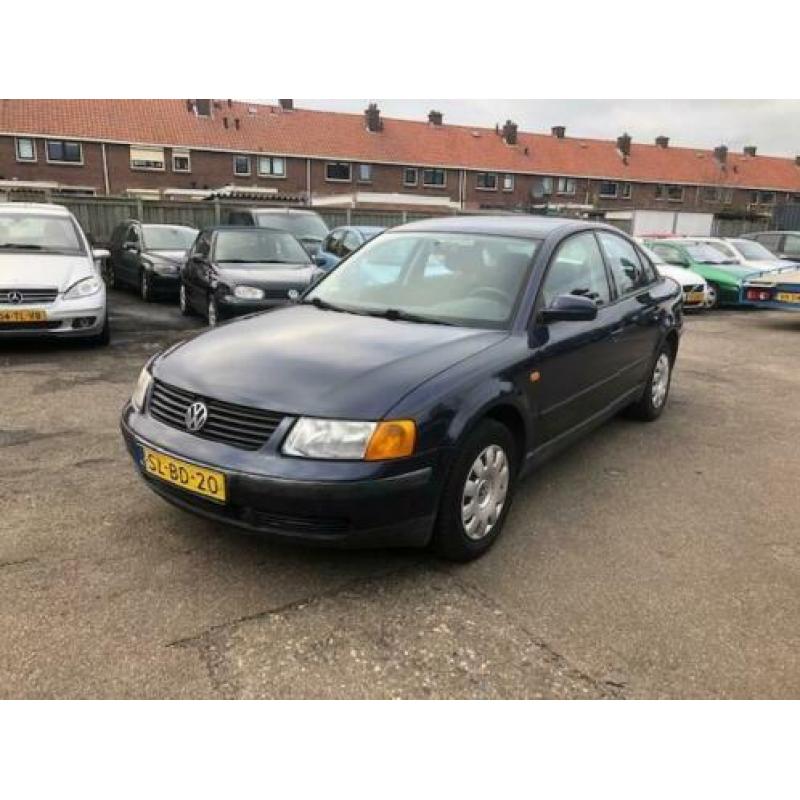 Volkswagen Passat 1.8-5V Trendline